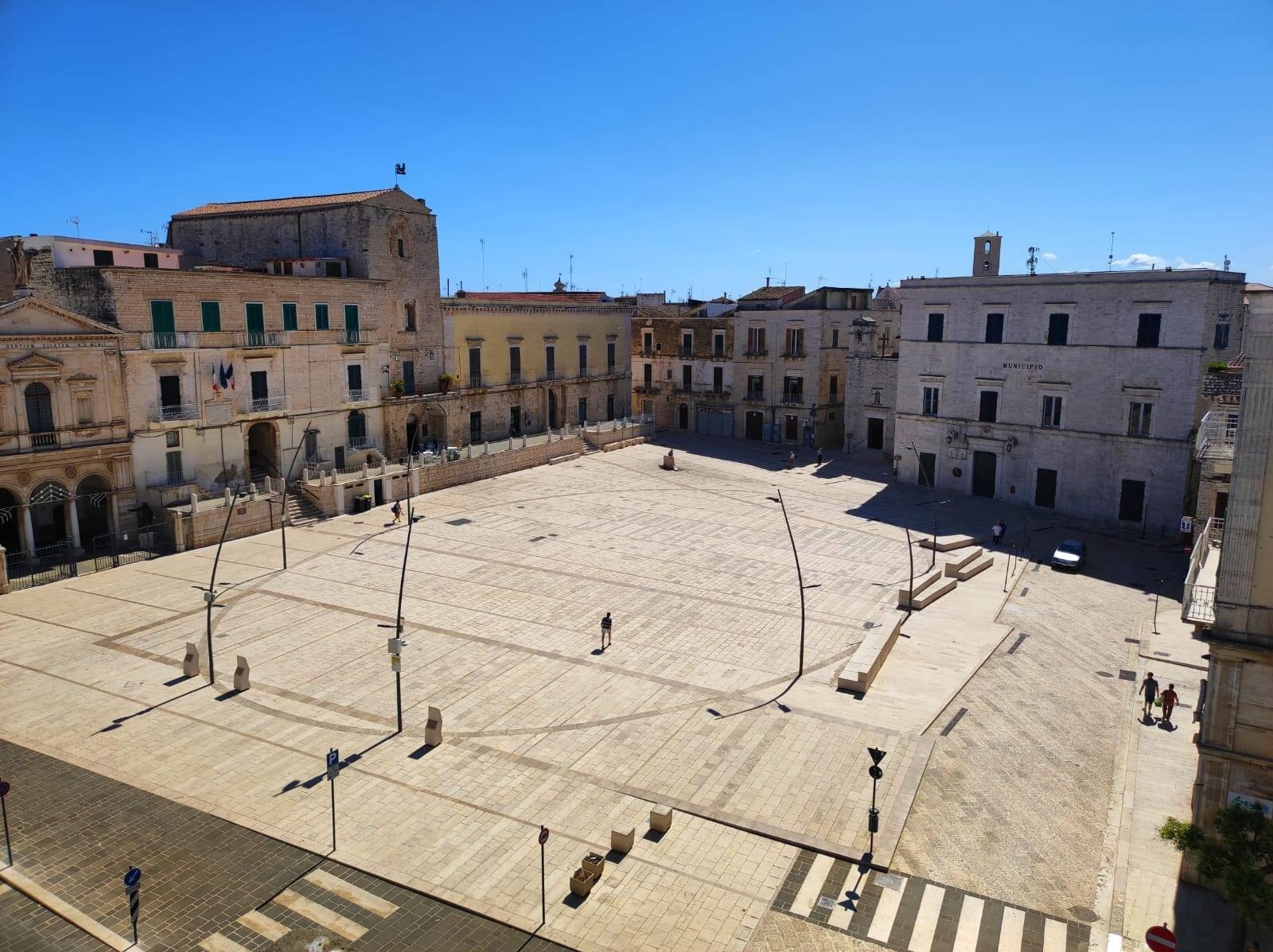 Immagine: Piazza Matteotti estiva